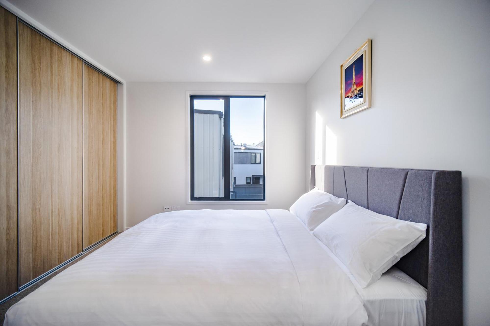 Brand New Beautiful Townhouse With Two Bedrooms And Free Parking Villa Auckland